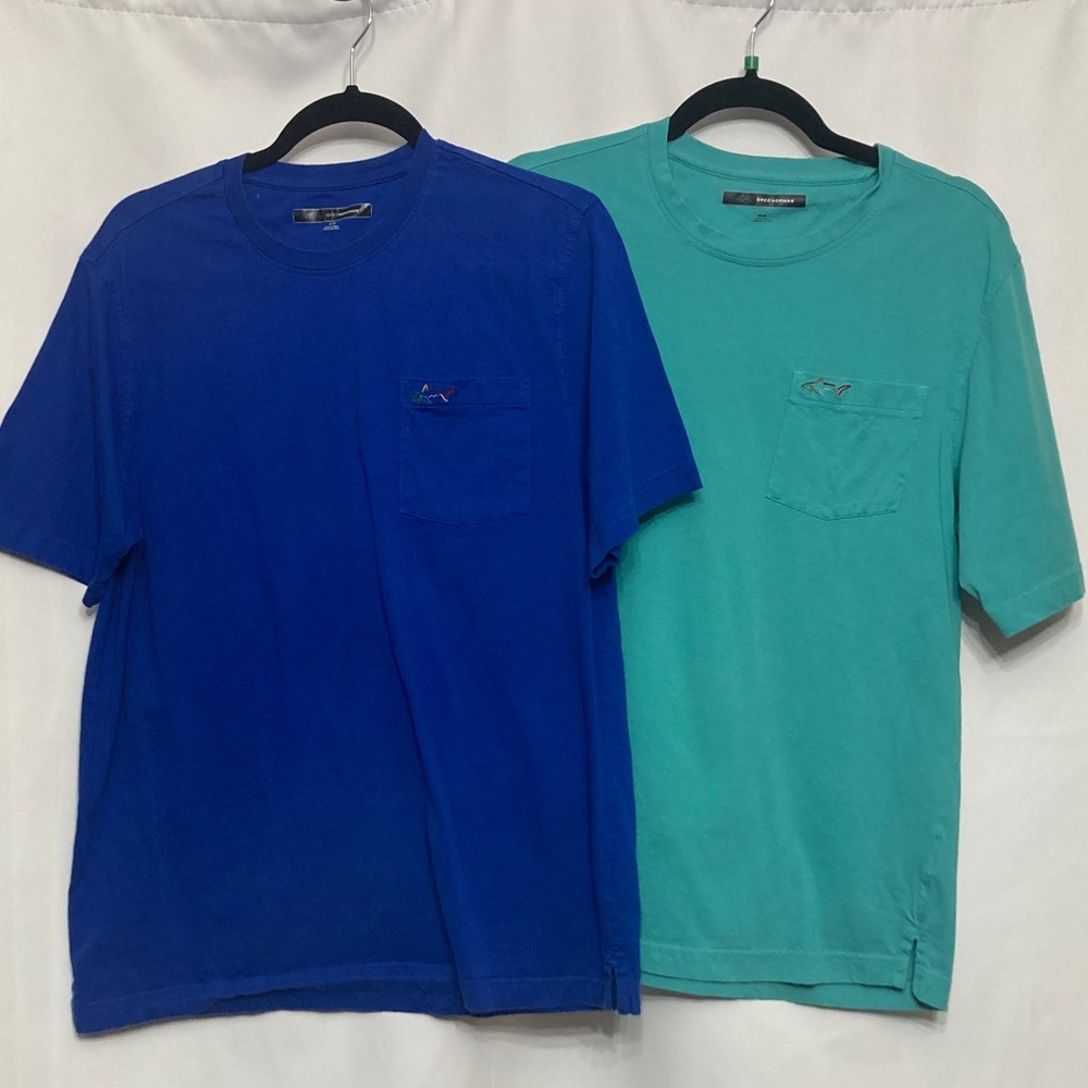 Lot of 2 Greg Norman Shark Logo Aqua Green & Blue Short Sleeve Pocket Tees Sz M